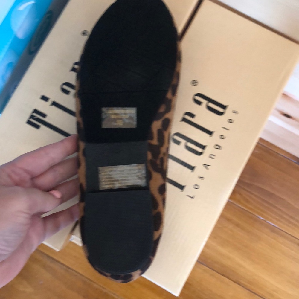 🔥LAST PAIR 🔥New Leopard Flats SZ 7 - Picture 4 of 4